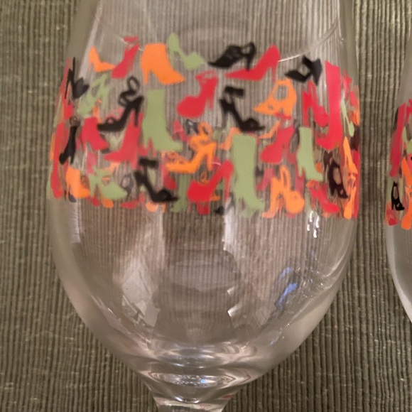 1 - Pfaltzgraff Cup & 3 - Shoes Glassware - Picture 5 of 5